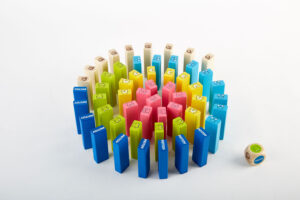 ⁦מפולת קוביות פינטויס - משחק מאתגר ומהנה לכל המשפחה⁩ – תמונה ⁦3⁩