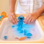 ⁦בובות זוהרים באמבטיה - Glo Pals⁩ – תמונה ⁦10⁩