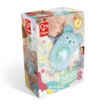 ⁦מומו מחבק ומנגן שמנת מבית HAPE⁩ – תמונה ⁦2⁩