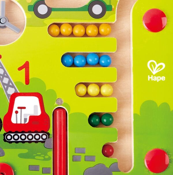 ⁦מבוך מגנטי מעץ עם כלי רכב ומספרים - Hape⁩ – תמונה ⁦4⁩