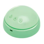 ⁦מומו מחבק ומנגן שמנת מבית HAPE⁩ – תמונה ⁦3⁩