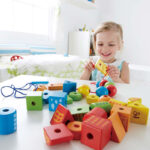 ⁦משחק שזור צורות קלאסי מעץ 32 חלקים - Hape⁩ – תמונה ⁦5⁩