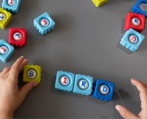 ⁦קוביות פופיט אותיות ABC (42 חלקים)⁩ – תמונה ⁦4⁩