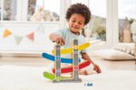 ⁦מסלול מרוצים מהיר מעץ - Hape⁩ – תמונה ⁦3⁩