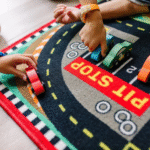 ⁦שטיח מסלול מכוניות מירוץ – Melissa & Doug⁩ – תמונה ⁦5⁩