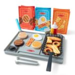 ⁦סט גריל וטיגון Flip & Fry עם אפקט מים משנה צבע | Melissa & Doug⁩ – תמונה ⁦7⁩